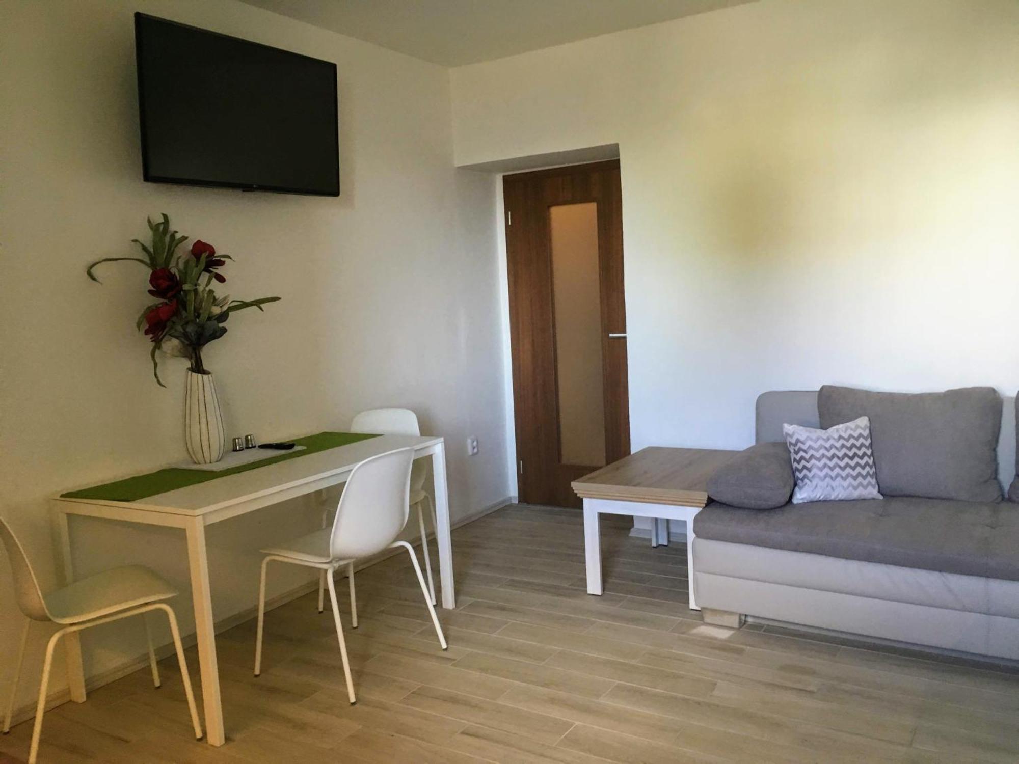 דירות Opočno Apartman Na Namesti מראה חיצוני תמונה